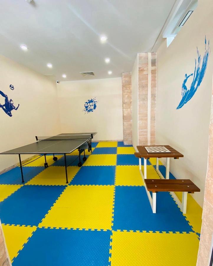 Planeta Hotel & Aquapark Free Beach Access Sunny Beach Buitenkant foto The table tennis room